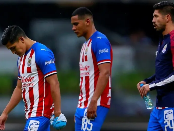 La dolorosa derrota de Chivas en Clásico Nacional acapara las portadas del día