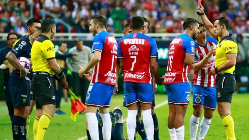 Alexis Vega es expulsado de un partido por segundo semestre seguido en el Rebaño