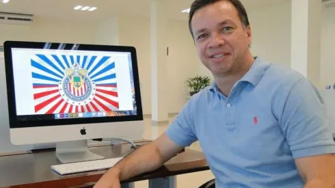 El directivo rojiblanco reveló el futuro del entrenador Luis Fernando Tena