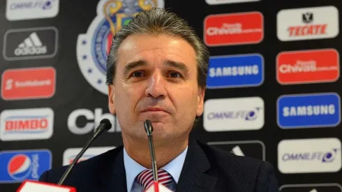 Néstor reveló cuál sería su primera medida en Chivas