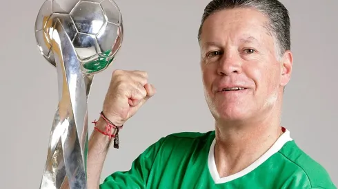 Ricardo Peláez se acerca al Guadalajara.