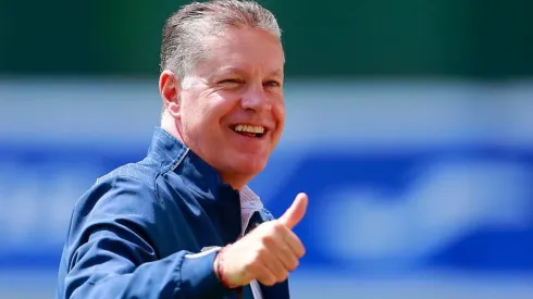 Ricardo Peláez trabajará con su hijo en las Chivas.