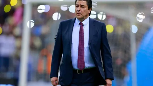 Luis Fernando Tena presenta registro positivo con Chivas