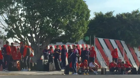 El encargado del autobús rojiblanco se olvidó de los futbolistas