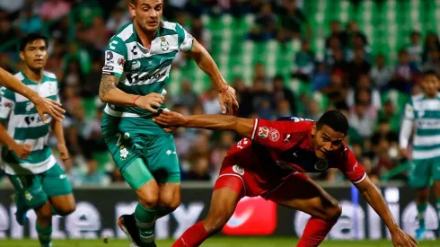 Rivero, en la jugada del cruce, pisa el tobillo de Sepúlveda y se deja caer para que sancionen el penal