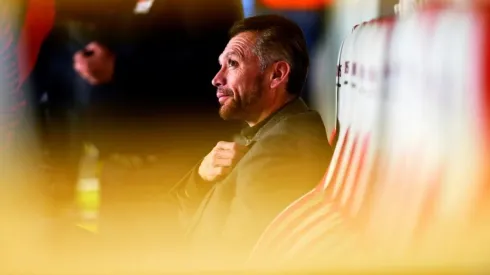 Tal parece que el polémico ex directivo sigue haciendo transacciones para el Redil