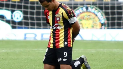 El delantero ex Chivas tuvo el gesto previo a su partido del domingo con Leones Negros