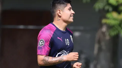 El volante rojiblanco salió de Verde Valle con los regalos para la pequeña aficionada