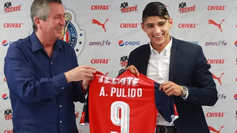 El entonces presidente del Rebaño fue el encargado en su momento de presentar a Pulido como refuerzo