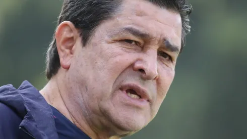 El timonel rojiblanco aseguró que no se irá de vacaciones hasta conocer la decisión de la directiva