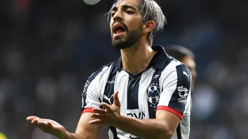 El mediocampista se mantendrá con los Rayados a pesar de los rumores