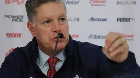 El director deportivo rojiblanco aseguró que solo serán jugadores de posición sus refuerzos