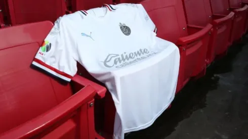 La nueva playera ya está disponible para los aficionados