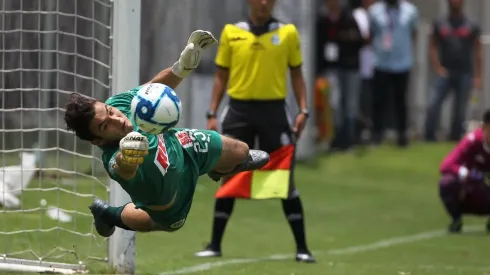 El guardameta rojiblanco resaltó sentirse listo para competir un lugar en la plantilla principal