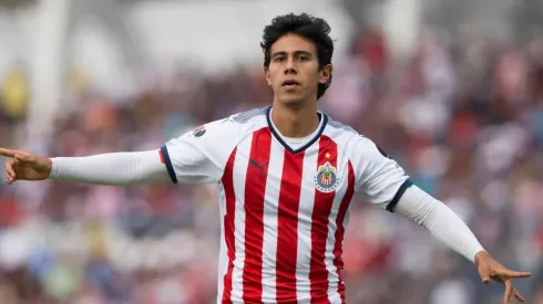 Macías tiene claro que lo mejor para su futuro es Chivas