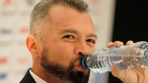 Higuera expresa que hay motivos "escondidos" por venta de Pizarro.