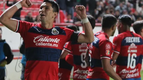 El capitán Jesús Molina tendría un nuevo acompañante en la contención de Chivas