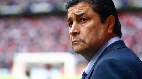 El "Flaco" Tena reconoció que la competencia también le sirve para disponer de varios esquemas en el campo