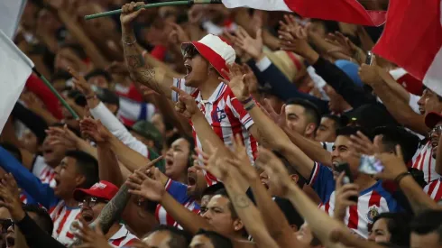 Chivas se estrena esta noche ante Juárez a casa llena con su afición en el Estadio Akron