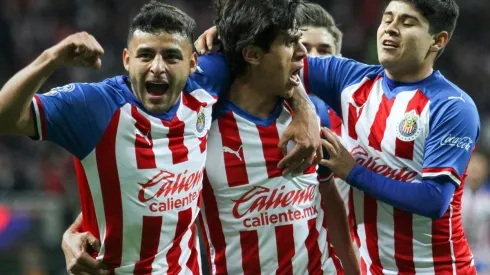 La afición ChivaHermana se rindió ante las actuaciones de Vega, Macías y "Chofis" López