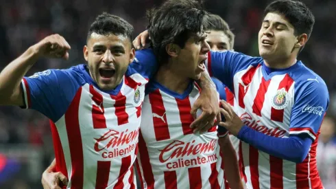 Chivas fue el segundo del mundo con más gastos en fichajes