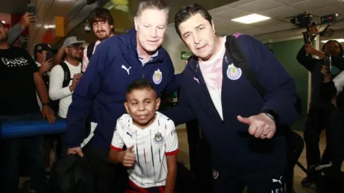 Peláez y Tena se detuvieron a consolar al pequeño aficionado rojiblanco en Sinaloa