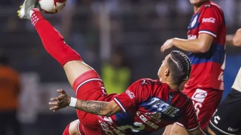 Calderón consiguió su segundo tanto como rojiblanco y ambos en la serie de la Copa MX