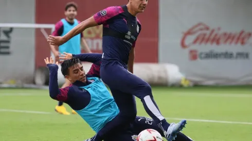 El mediocampista entrenó sin problemas con el grupo principal pero sigue siendo duda