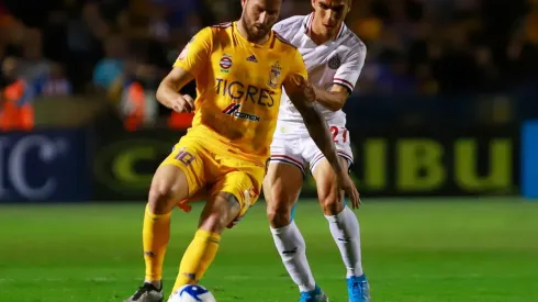 Los rojiblancos cayeron de manera estrepitosa en su visita a Tigres y salen de los puestos de Liguilla