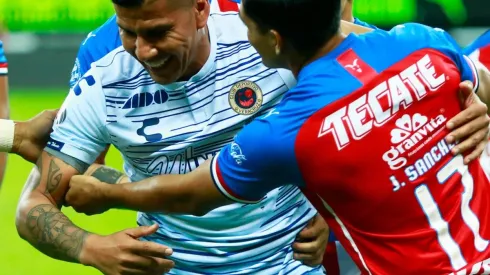 Salcido elogió en dos publicaciones a su ex compañero Jesús Sánchez