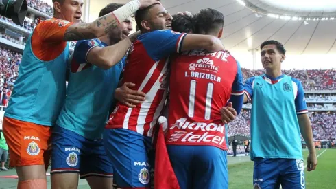 El delantero de los rojiblancos le declaró su amor eterno a la institución tapatía