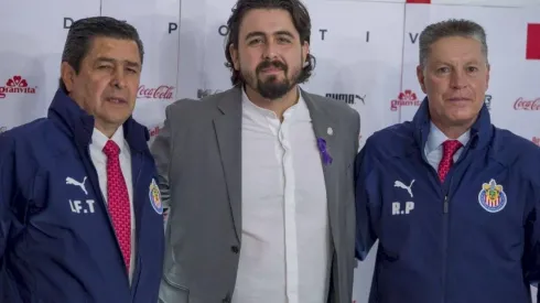 El líder del cuerpo técnico y de la parte deportiva de Chivas fueron reconocidos