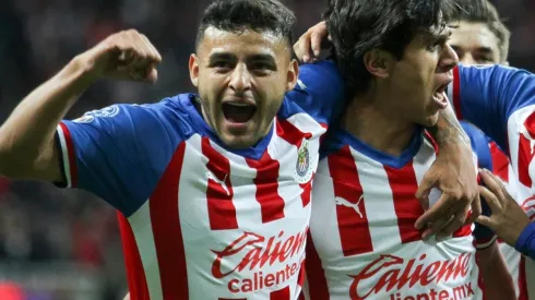 Vega y Macías se adelantaron a la publicación y desmintieron todo el escándalo