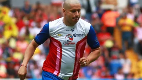 El legendario volante rojiblanco muestra un par de lujos en el video de Instagram