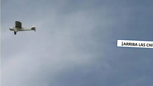 Muchos tapatíos salieron a sus patios por la música y provenía de la avioneta