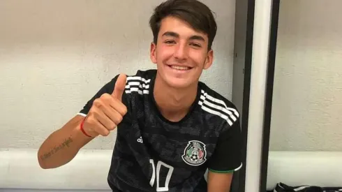 El hijo de Abreu le hizo un guiño a Chivas