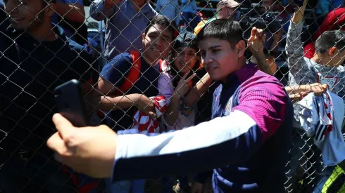 El volante canterano rojiblanco reconoció lo difícil que es entrenar a distancia del grupo