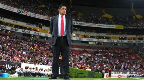 Tena habla de la obligación para Chivas en calificar.