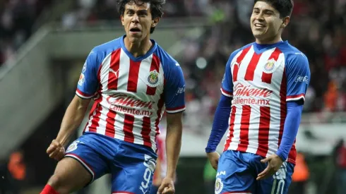 Macías y López pudieran ser dos de las bajas de Chivas en el próximo mercado