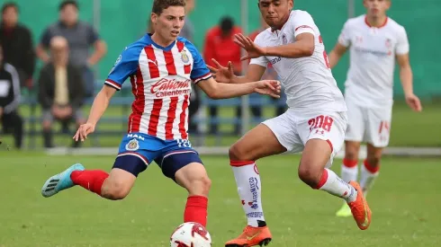 Chivas espera consolidar sus Fuerzas Básicas para moderar el gasto en refuerzos