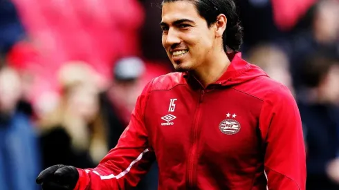 La contratación del técnico alemán que explotó a "Chicharito" en Leverkusen fue el motivo de Gutiérrez para quedarse