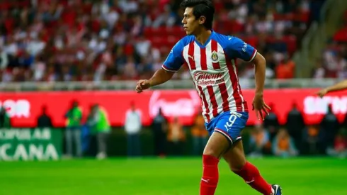 Macías felicitó a Soto por su venta a Europa.