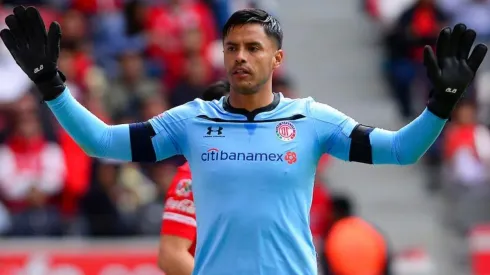 Chivas rechaza ofrecimiento por Talavera.