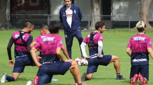 El entrenador rojiblanco todavía no define por completo su alineación para el Apertura 2020