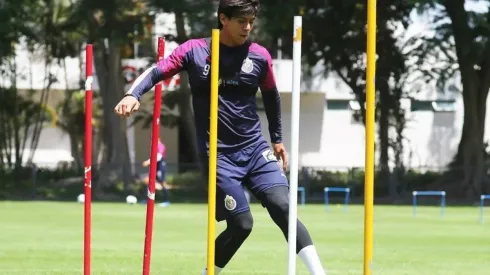 El estado físico de Macías en prioridad en Chivas