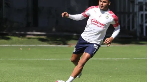 Vega entrena junto a su hermano menor, también positivo y perteneciente a la Sub-15 de Chivas