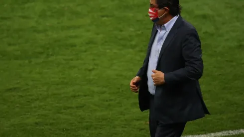 Tena pudiera reaparecer en la tercera jornada frente a Puebla en el Estadio Akron