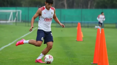 Zaldívar imortalizó los mejores momentos que ha vivido en el Estadio Akron y los guarda en su hogar