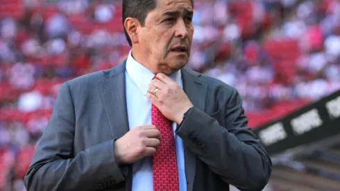 Los aficionados rojiblancos renovaron los cuestionamientos a la gestión del "Flaco" Tena