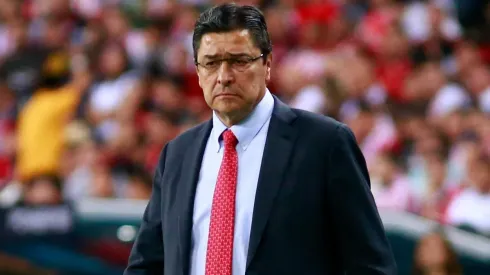 Oficial: Chivas echó a Tena